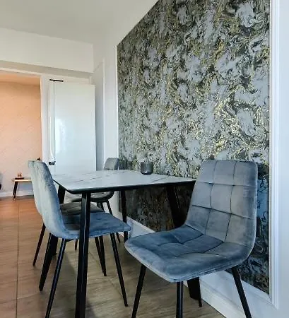 Luxury Private Parking Self Check-in54 Craiova