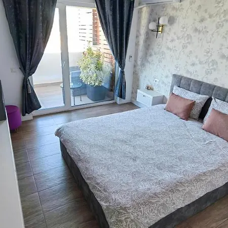 Luxury Private Parking Self Check-in54 Apartamento Craiova