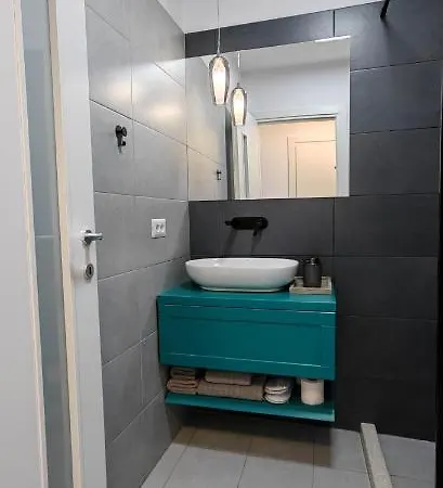 Luxury Private Parking Self Check-in54 * Craiova