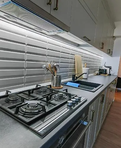 Luxury Private Parking Self Check-in54 * Craiova